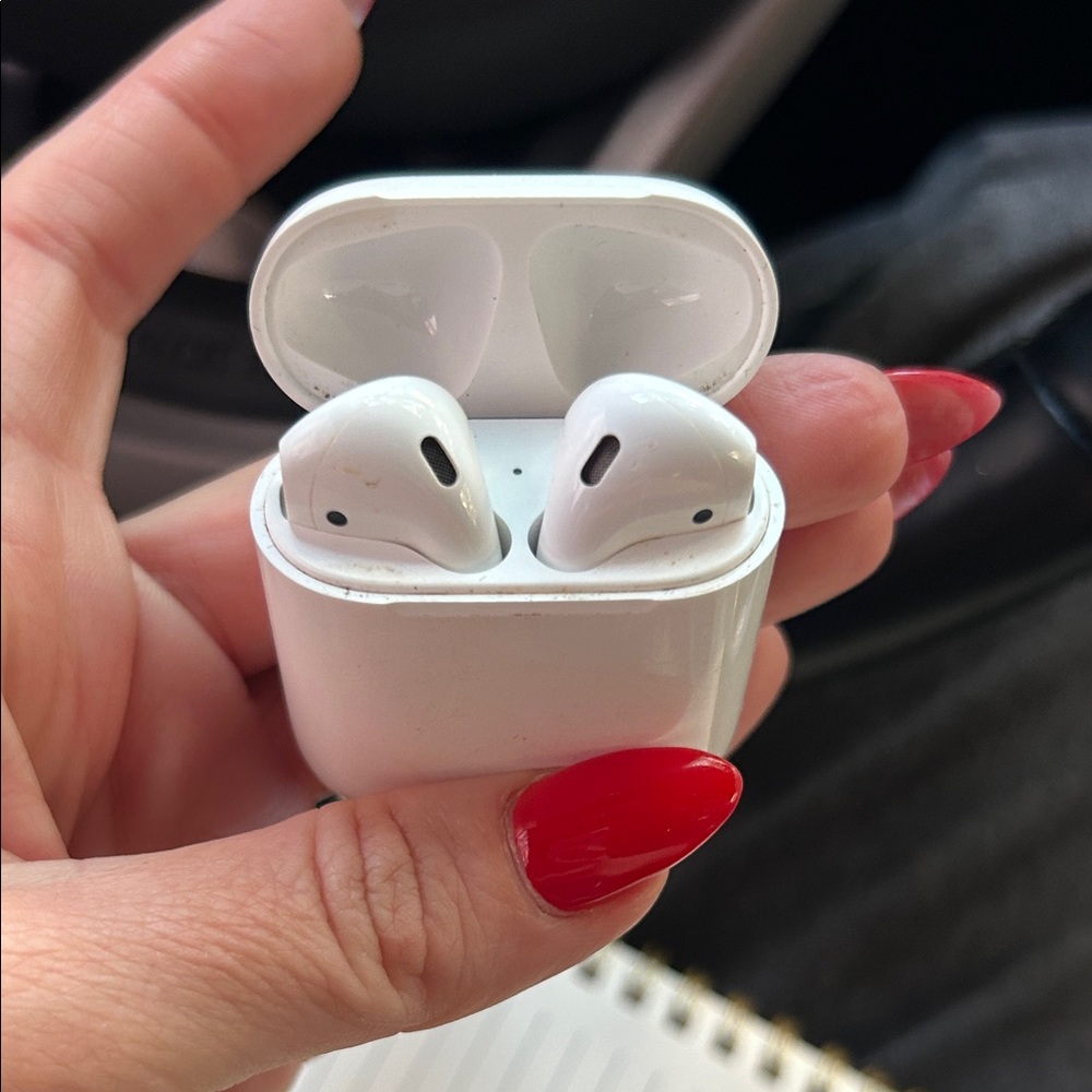 Apple 2nd generation AirPod